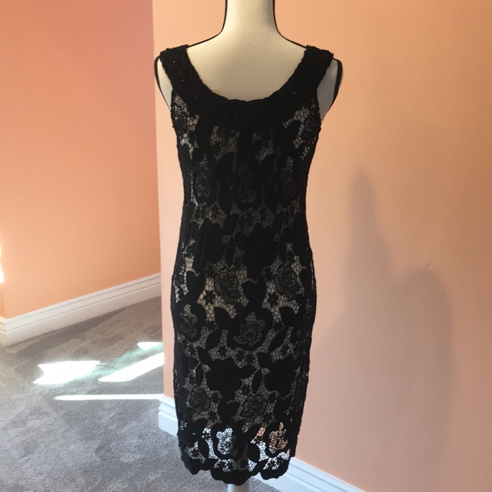 Dress - Picture 3 of 3